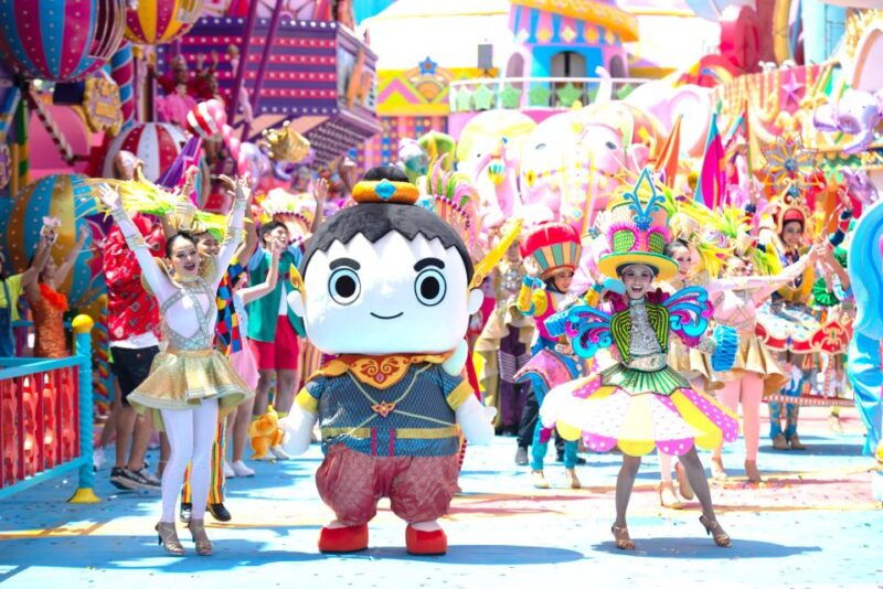 phuket-carnival-magic-ticket-with-dinner-and-transfer