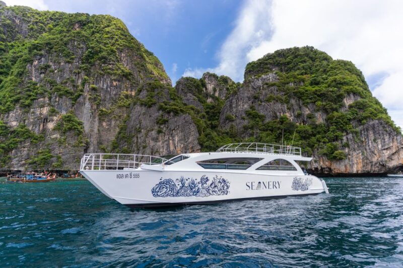 phuket-phi-phi-islands-day-trip-by-speed-catamaran