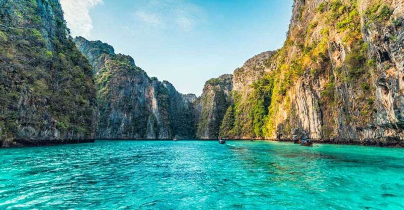 phuket-to-phi-phi-full-day-luxury-speed-boat-charter