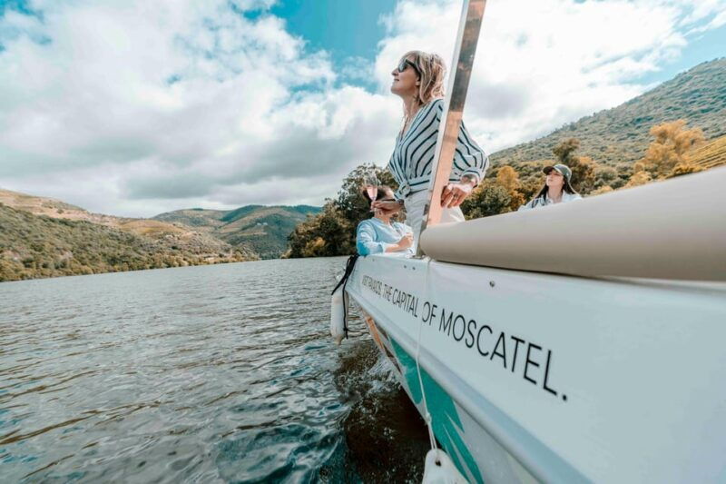 pinhao-douro-river-electric-boat-tour-with-wine-tasting