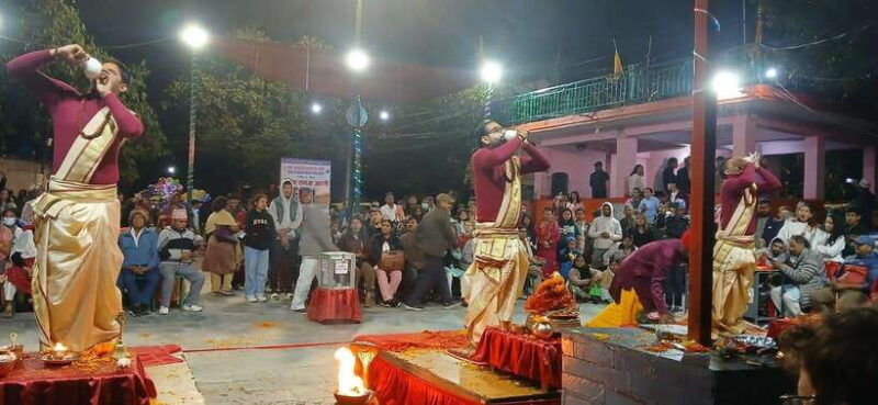 pokhara-aarati-ceremony-at-tal-barahi-temple-with-guide
