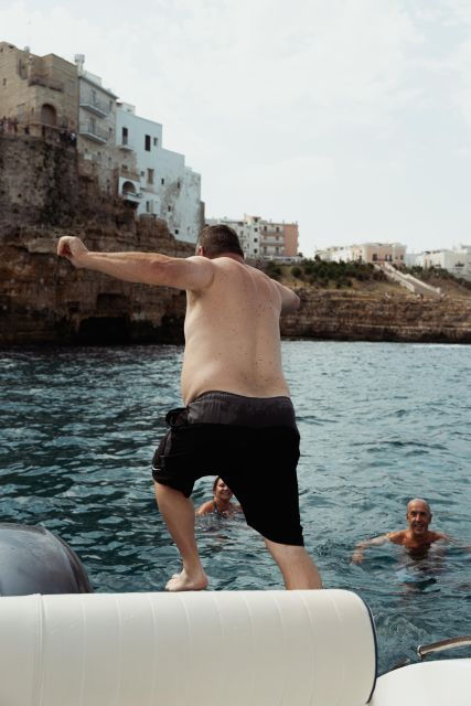 polignano-private-boat-cruise-to-the-caves-with-aperitif