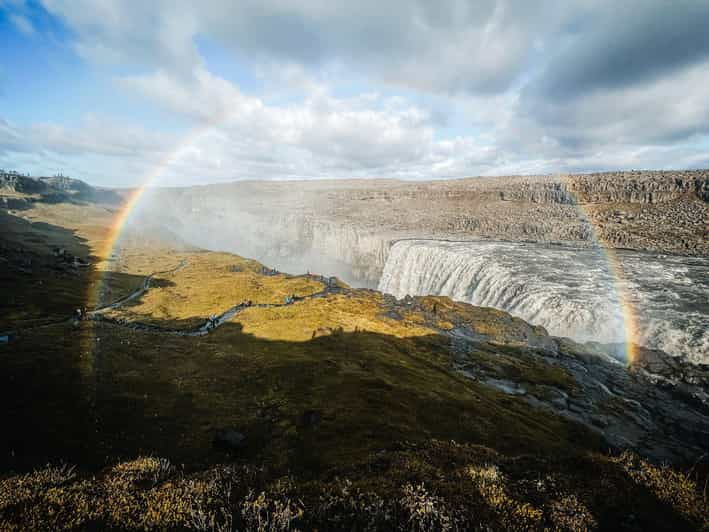 port-akureyri-godafoss-waterfall-myvatn-and-dettifoss