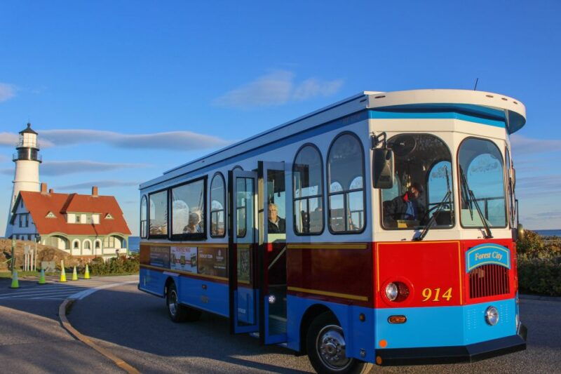 portland-trolley-city-tour-with-portland-head-light-stop