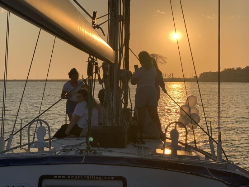 porto-douro-river-cruise-sunny-day-peaceful-sunset