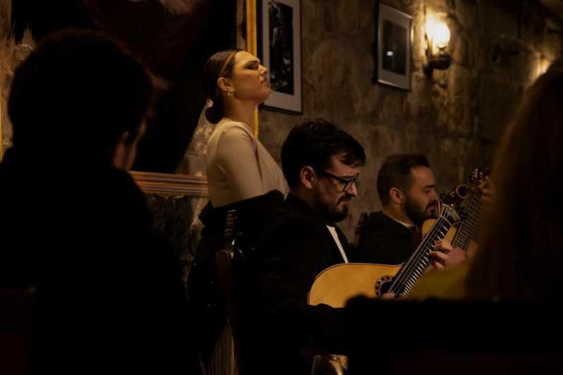 porto-intimate-fado-concert-in-a-traditional-tavern