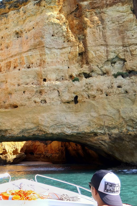 portugal-2-hour-boat-tour-to-the-benagil-cave
