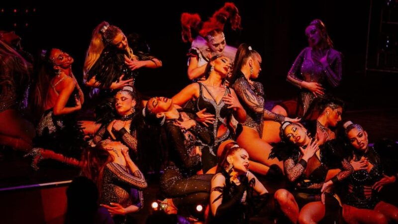 prague-3-course-dinner-live-cabaret-show-at-medusa