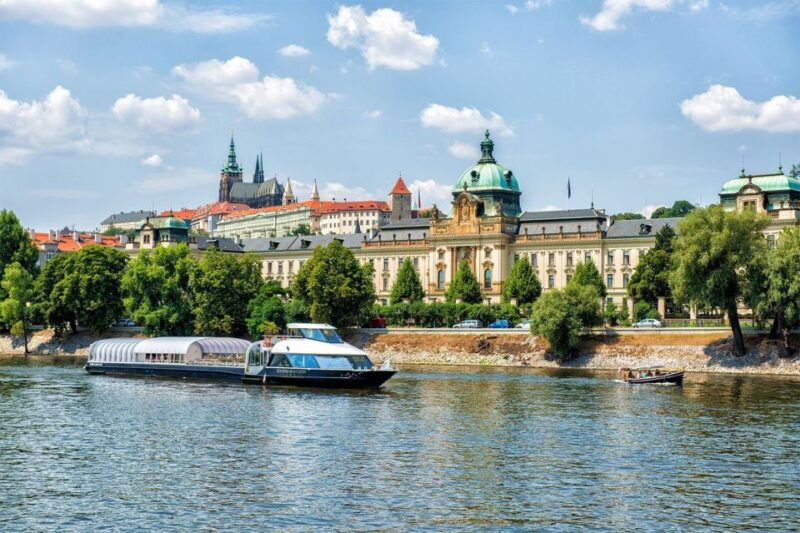 prague-evening-vltava-river-eco-cruise-with-prosecco