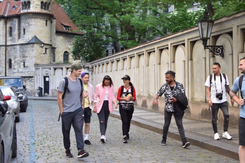 prague-old-town-prague-castle-river-boat-cruise-day-tour