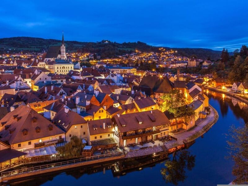 prague-transfer-to-vienna-via-fabulous-cesky-krumlov