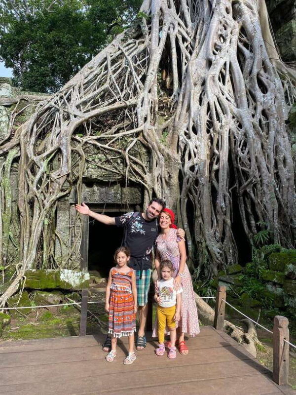 private-angkor-temples-with-spanish-guide