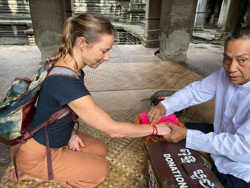 private-angkor-wat-sunset-tour-with-lunch-and-snack-included