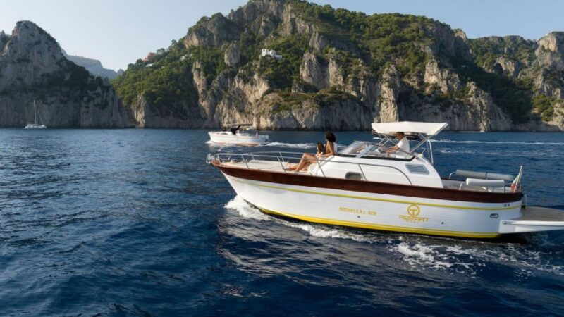 private-boat-tour-to-capri-from-positano