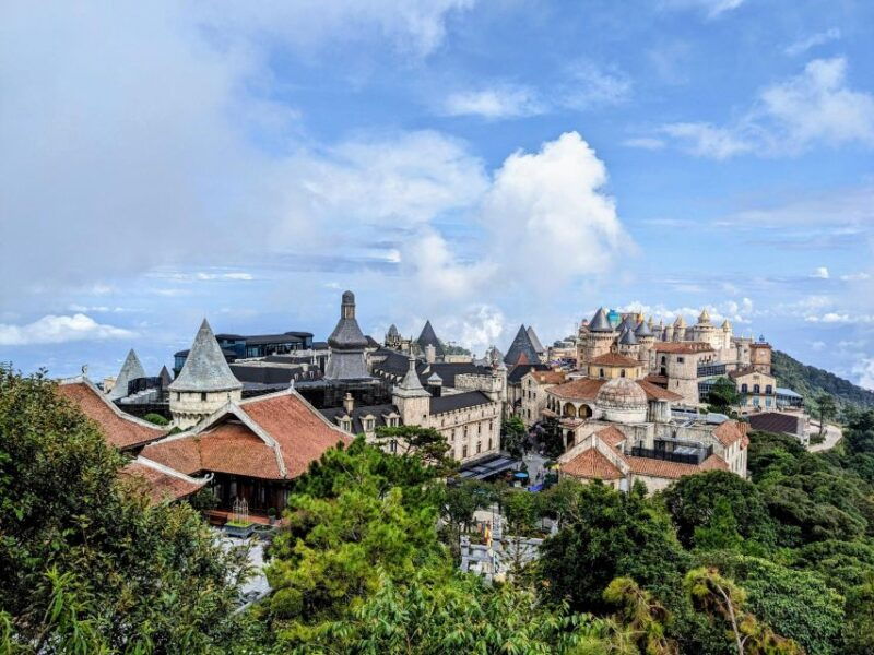 private-car-to-golden-bridge-ba-na-hills-from-hoian-danang