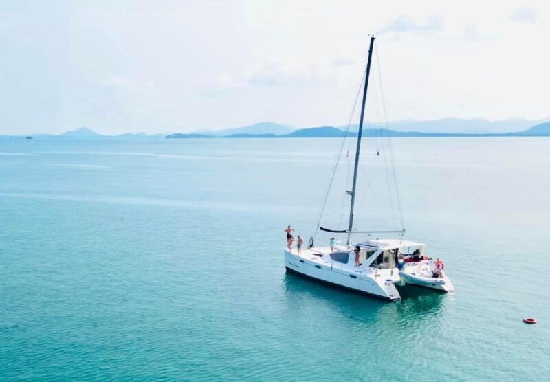 private-catamaran-charter-to-coral-island