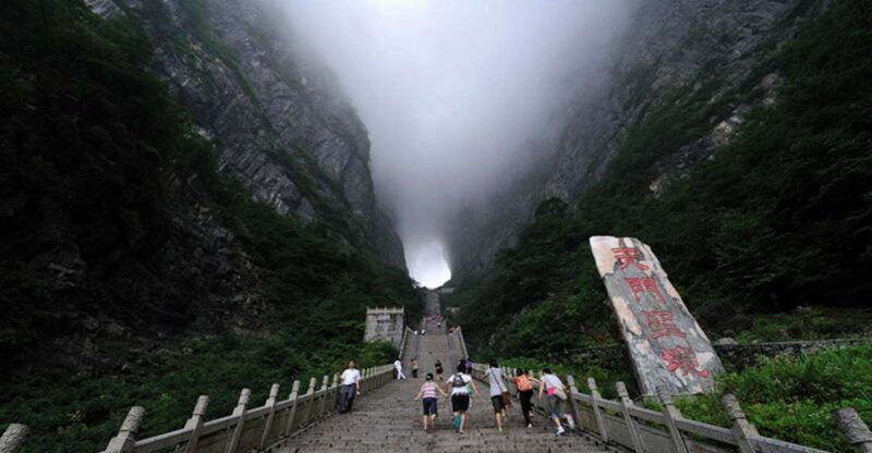 private-day-tour-to-tianmen-mountain-sky-walkglass-bridge