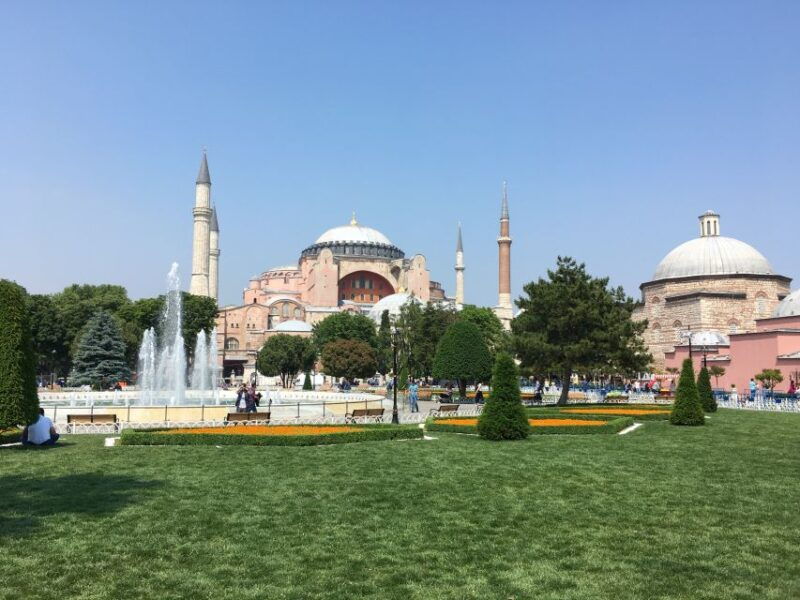private-gourmet-food-tour-of-istanbuls-two-continents