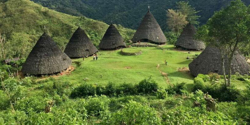 private-heritage-wae-rebo-villiage-tou-2d1n