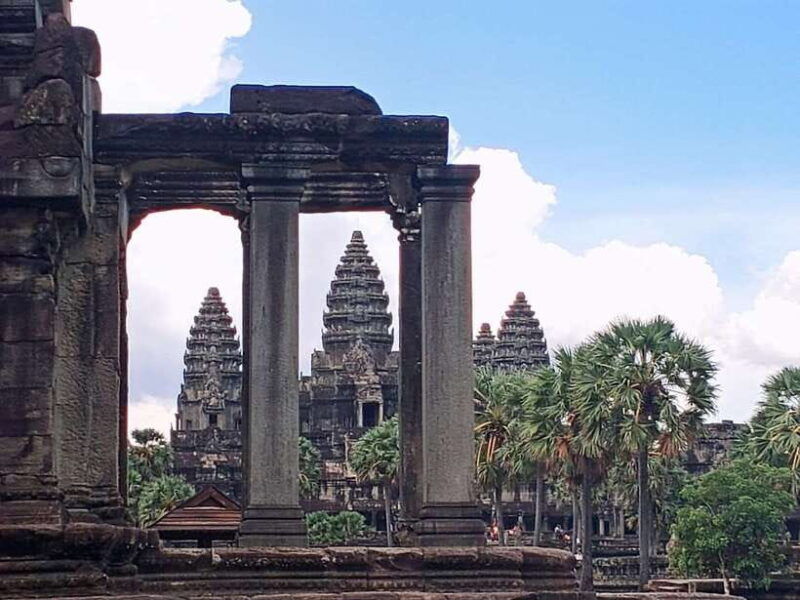 private-one-day-trip-the-best-experience-to-angkor-temples