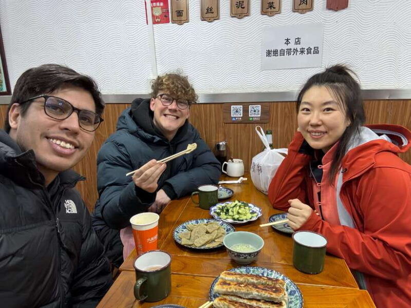 private-shichahai-hutong-dinner-and-beer-walking-tour