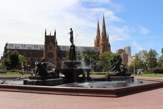 Private Sydney City Customized Tour - Mrs Macquarie’s Chair - A Historic Viewpoint