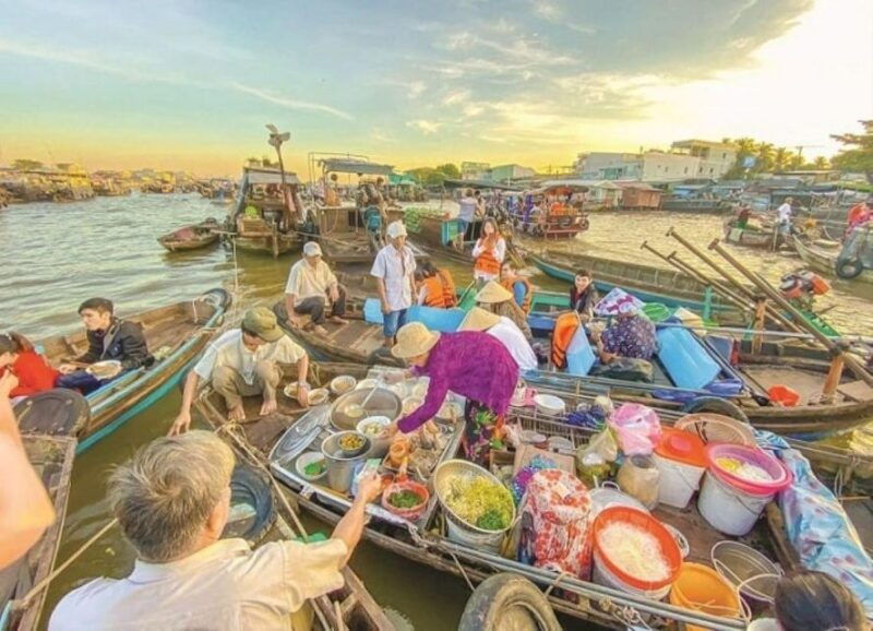 private-tour-cai-rang-floating-market-in-can-tho-1-day