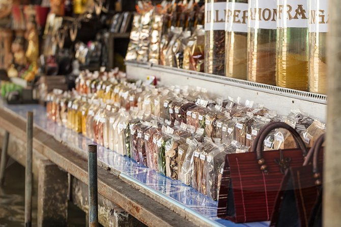 Private Tour: Floating Markets of Damnoen Saduak Cruise Day Trip from Bangkok - The Sum Up
