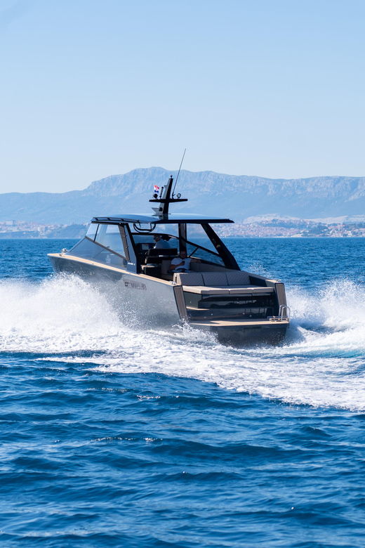 private-tour-from-split-area-to-hvar-pakleni-island