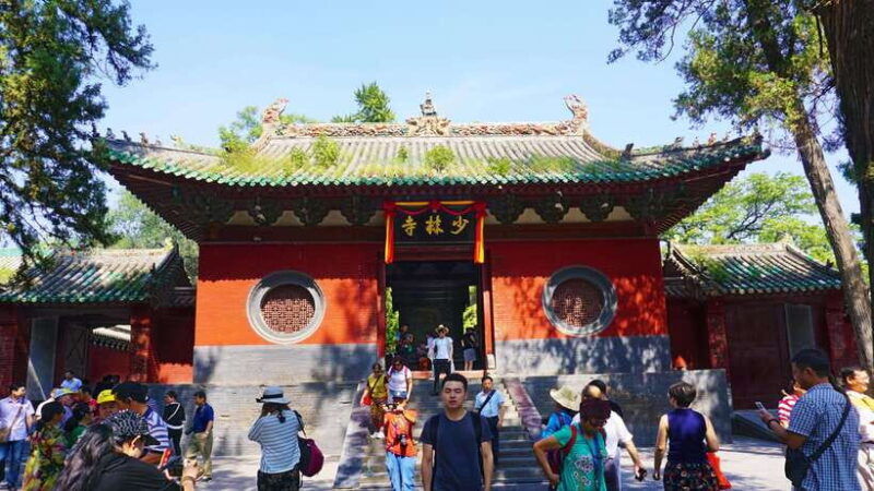 private-tour-longmen-grottoes-shaolin-temple-kungfu-show