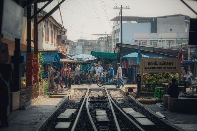 Private Tour to Maeklong Train Market and Floating Market - The Sum Up