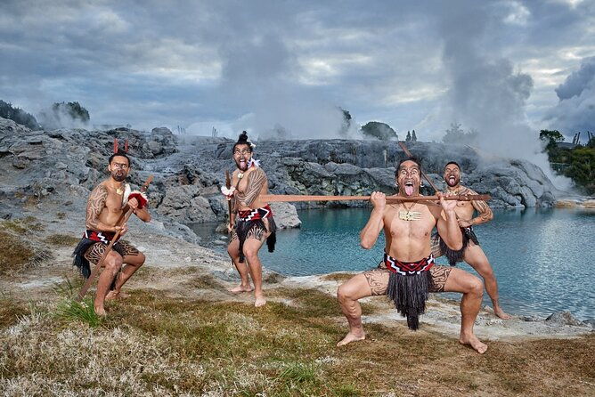 Private Tour to Te Puia, Hangi Buffet Lunch &Cultural Performance - FAQs