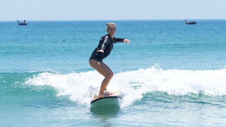 pro-surf-group-lessons-in-da-nang-vietnam