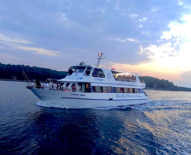 pula-brijuni-sunset-dolphin-cruise-with-dinner-drinks