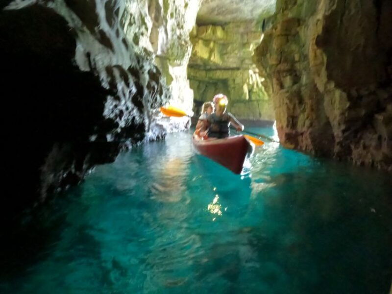 pula-sea-cave-and-cliffs-guided-kayak-tour-in-pula