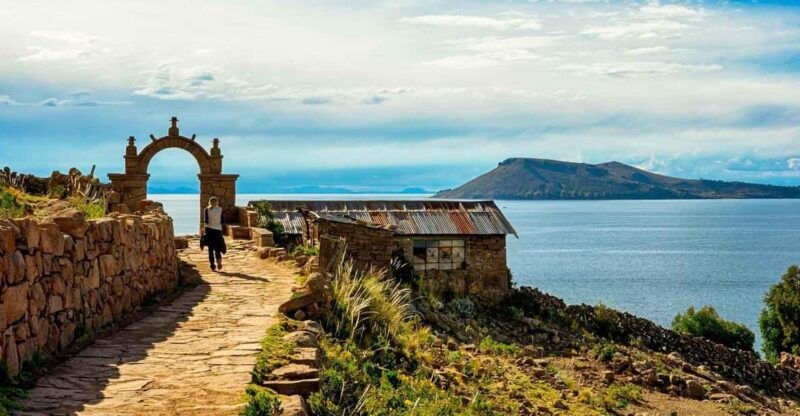 puno-full-day-tour-uros-taquile-visit-lake-titicaca