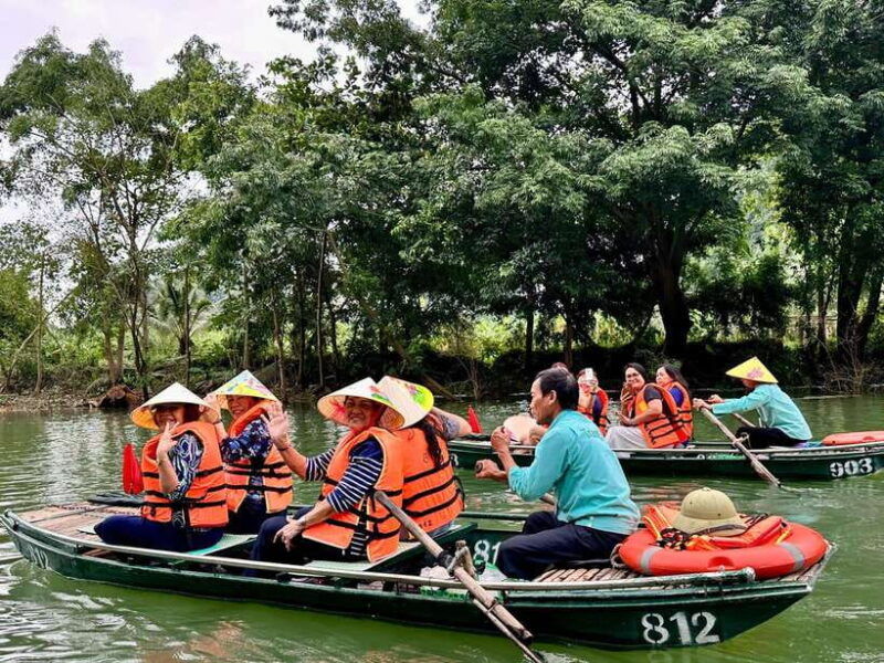quang-phu-cau-incense-village-with-boat-trip-or-pagoda