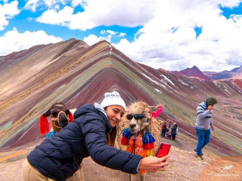 rainbow-mountain-horseback-riding-tour-buffet-lunch-5