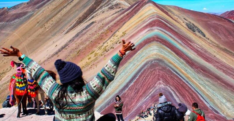 rainbow-mountain-horseback-riding-tour-buffet-lunch