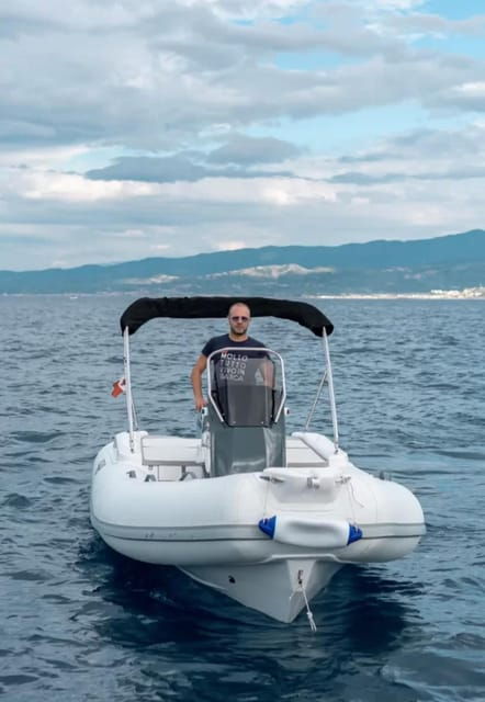 rent-gommone-g6-3-ode-mer-to-explore-the-aeolian-archipelago