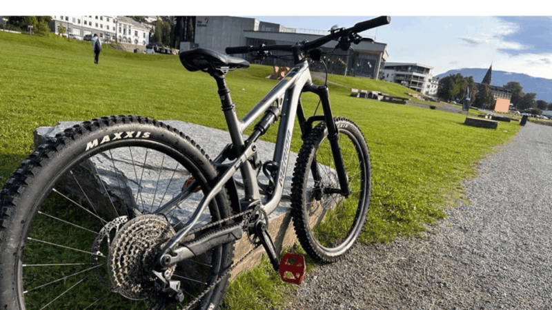 rentals-mountain-bike-full-suspension