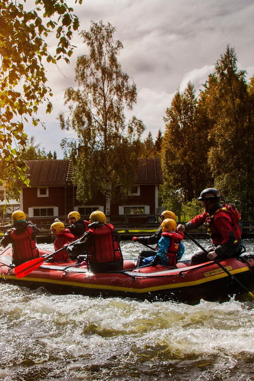river-rafting-through-the-national-park