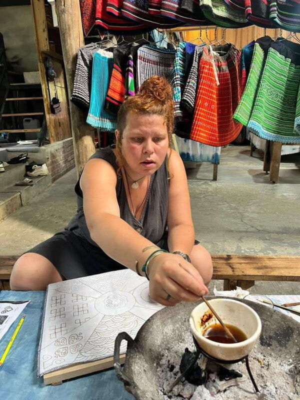 sa-pa-herbal-incense-making-workshop-in-ta-van-village-tour