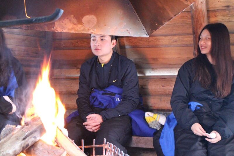 saariselka-snowmobile-safari-on-tundra-with-bbq