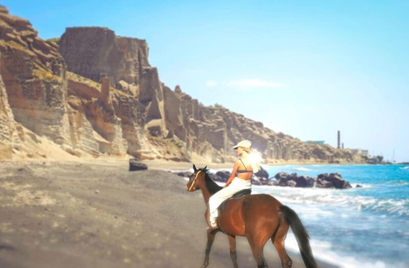 santorini-horseback-riding-tour-on-the-beach