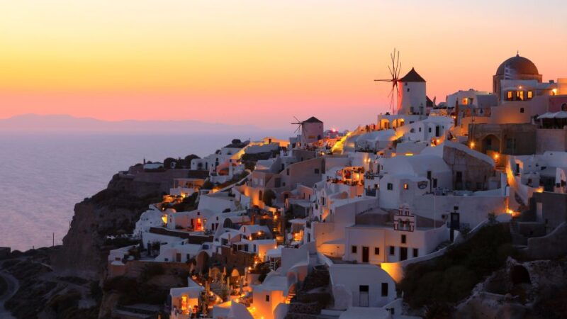 santorini-oia-and-ammoudi-private-sunset-experience