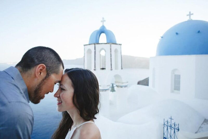 santorini-unfiltered-luxury-photoshoot-with-a-photographer