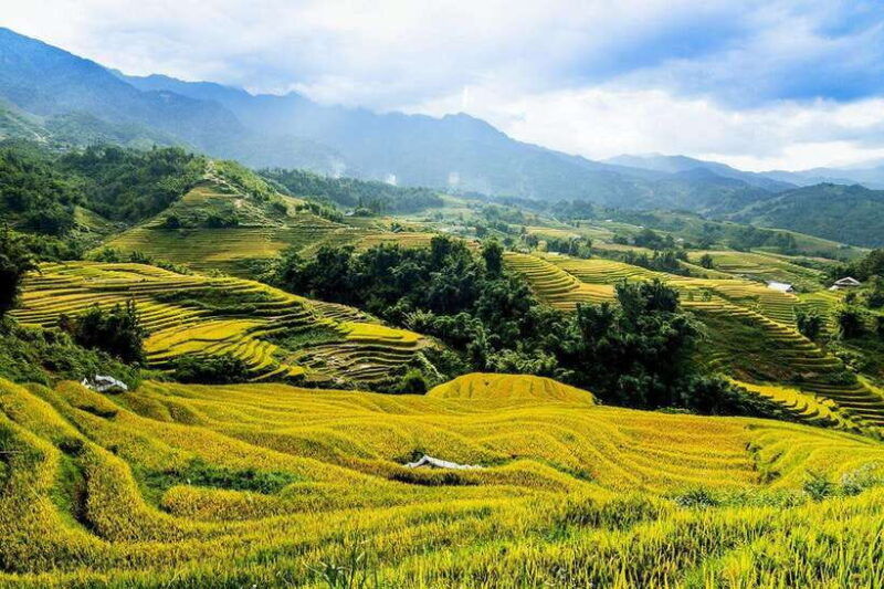 sapa-motorbike-tour-to-drgon-waterfall