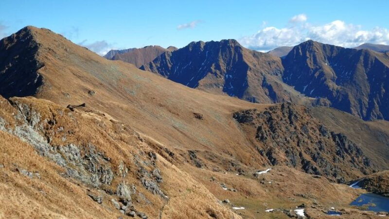 sb05-carpathian-heights-hiking-to-balea-cascada-lake
