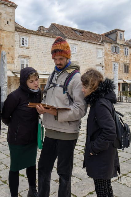 scavenger-hunt-city-tour-tale-of-hvar